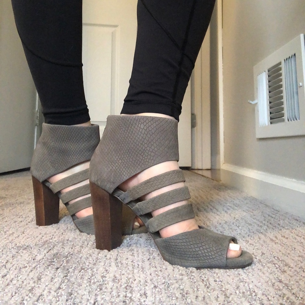 Splendid Grey Patterned Strappy Suede Heels